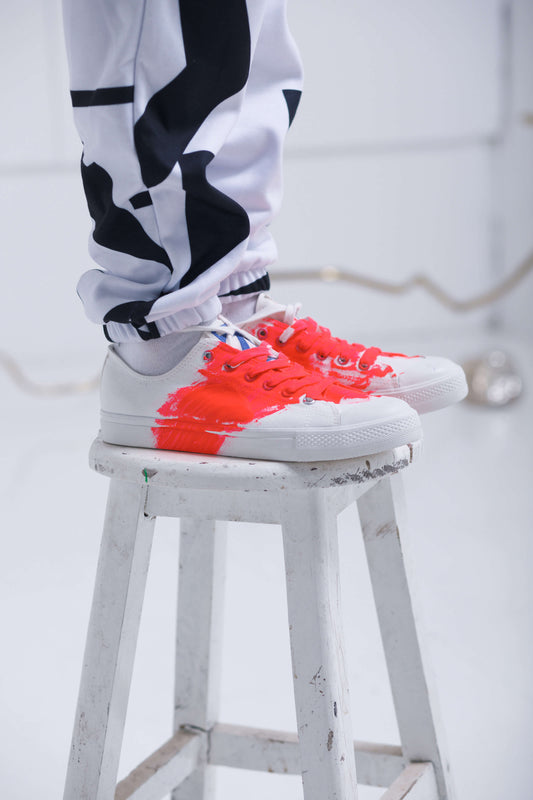 INTERVENED WHITE SNEAKERS X ALDO CHAPARRO