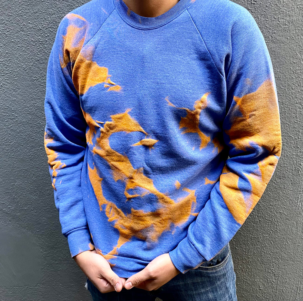 BLUE SWEATER INTERVENED X ALDO CHAPARRO